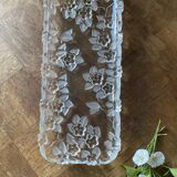 Cake dish in glass