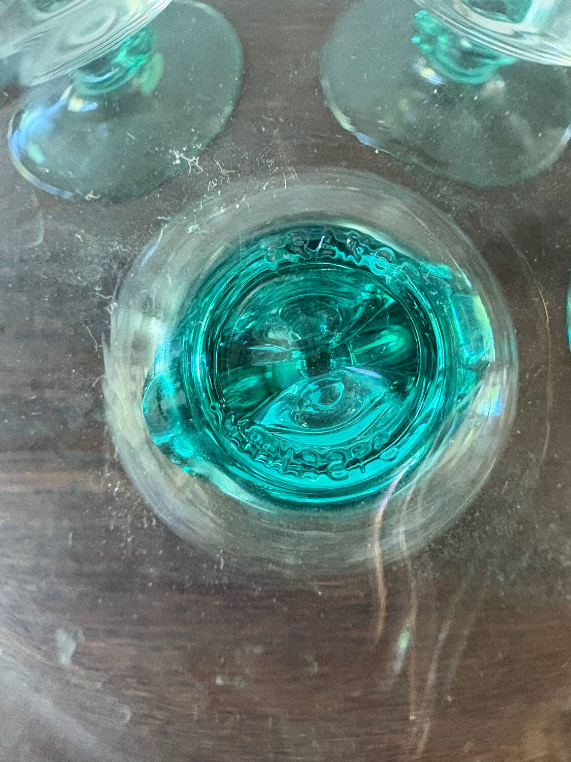 Set of 5 Luminarc wine glasses model Molière in Sapphire colour.