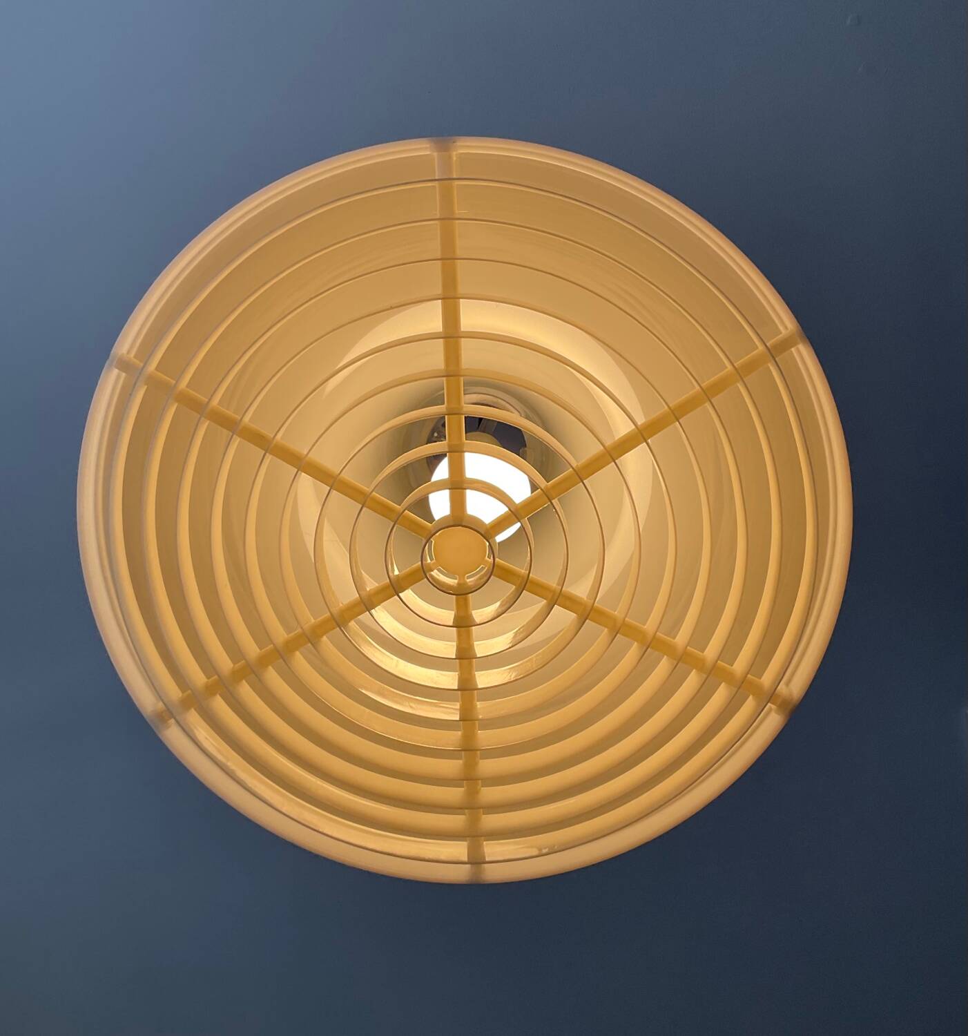 Suspension style Artimeta ou Gepo des années 60-70