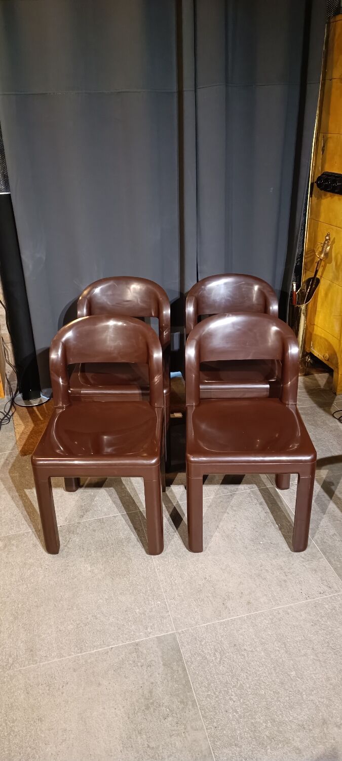 4 chaises par Massoni & Pelizza pour Guzzini, Italie, années 1970
