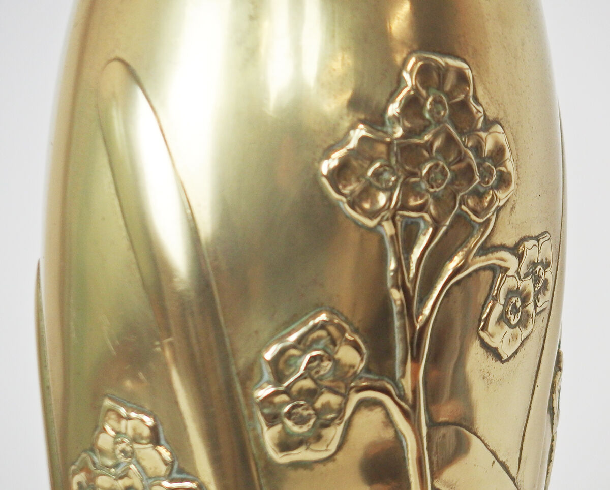 Indochinese bronze vase