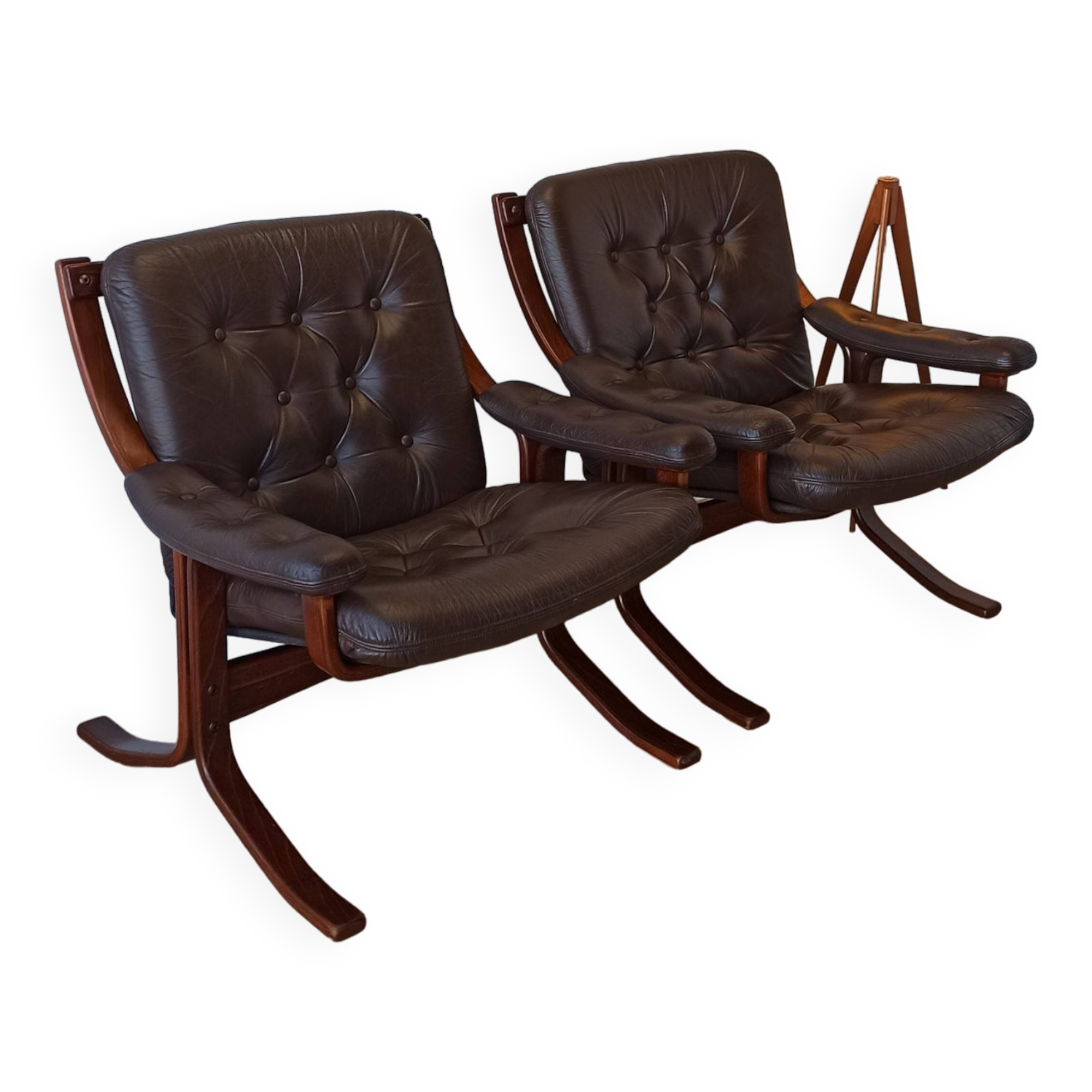 Norwegian Easy Chairs in Leather by Jon Hjortdal, Velledalen. Set of 2.