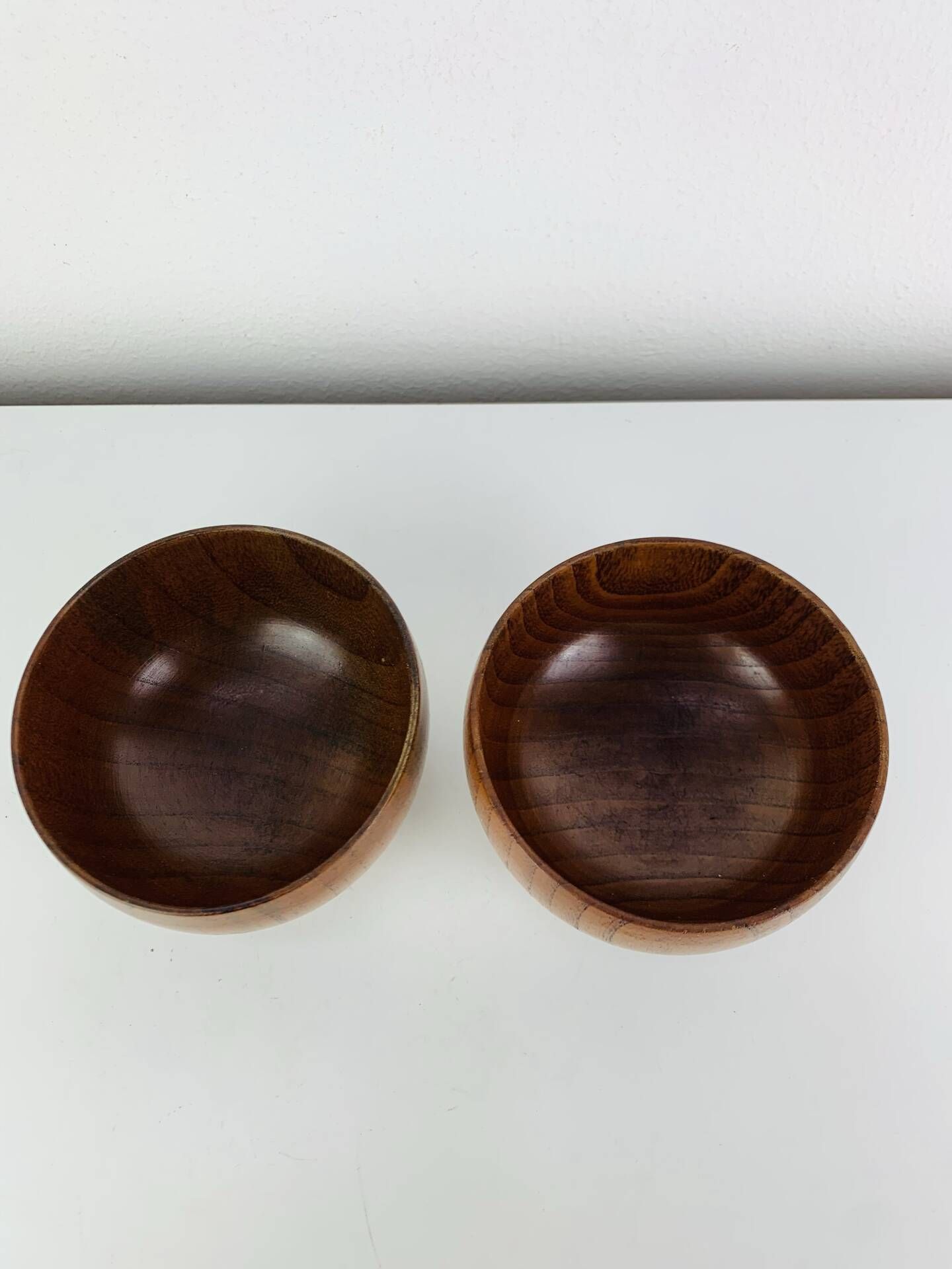 2 bowls/trays in Scandinavian teak
