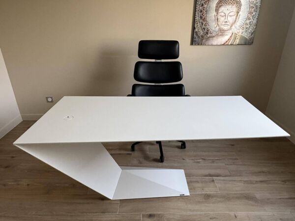Bureau en laque blanche modèle Furtif par Daniel Rode pour Roche Bobois