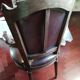 Fauteuil cabriolet Louis XVI couvert cuir marron foncé