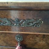 19th dresser
