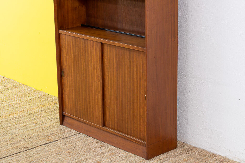 Scandinavian bookcase – 91 cm