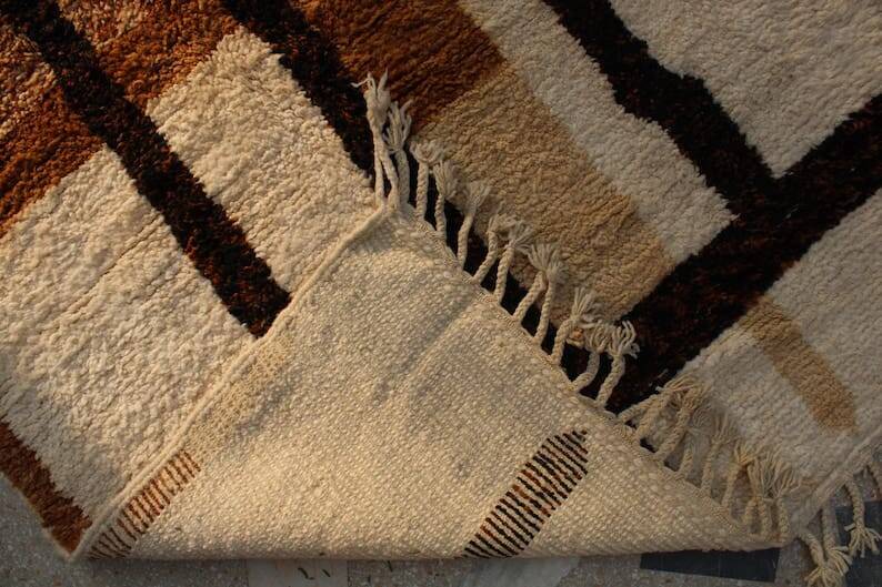 Handmade Berber Beni Ouraine rug, size 150 x 250 cm