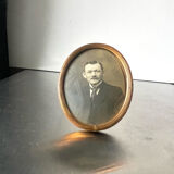 Metal gold colored oval picture frame brass
