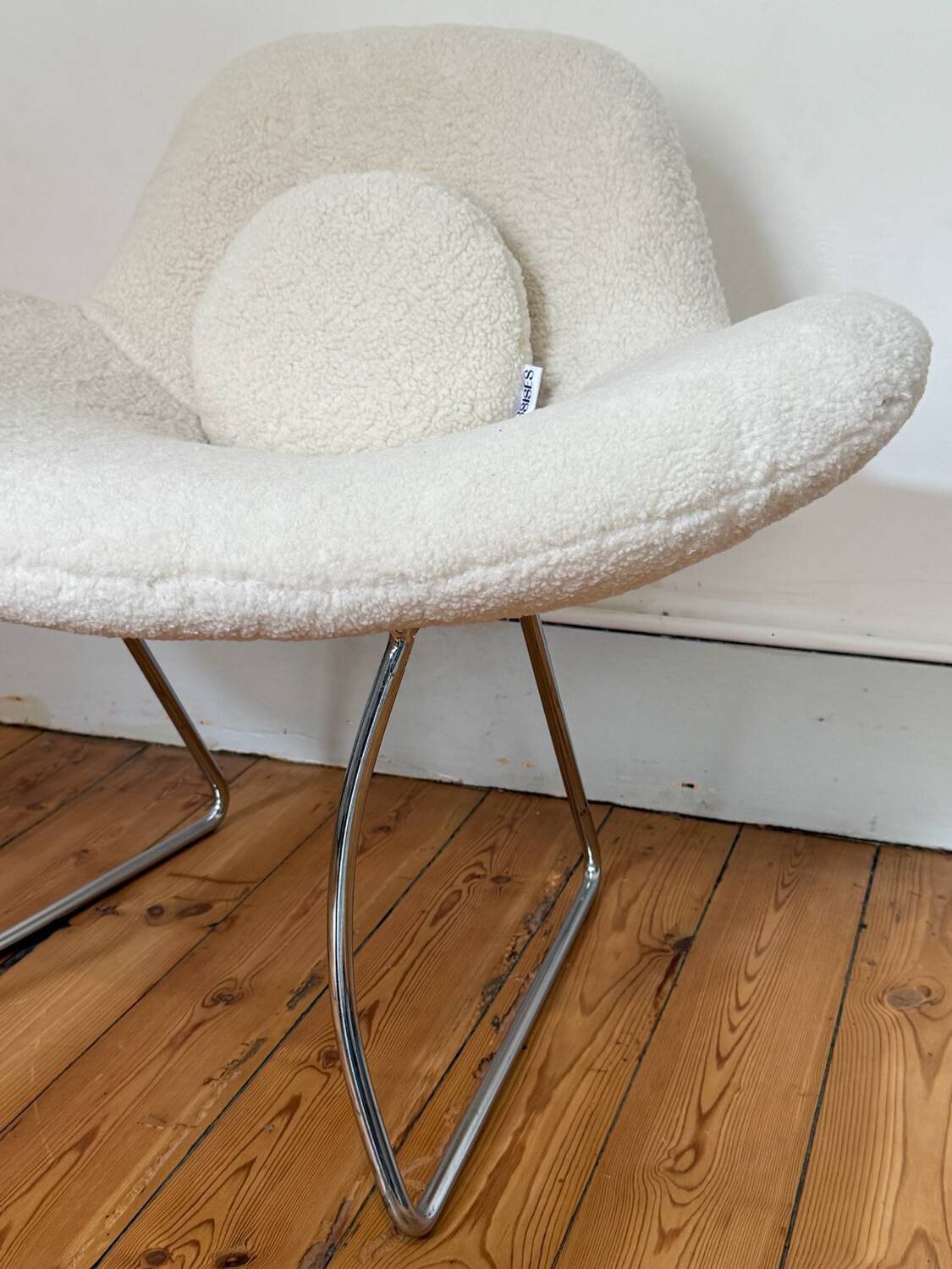 Pair of ultra-comfortable armchairs in white terry fabric