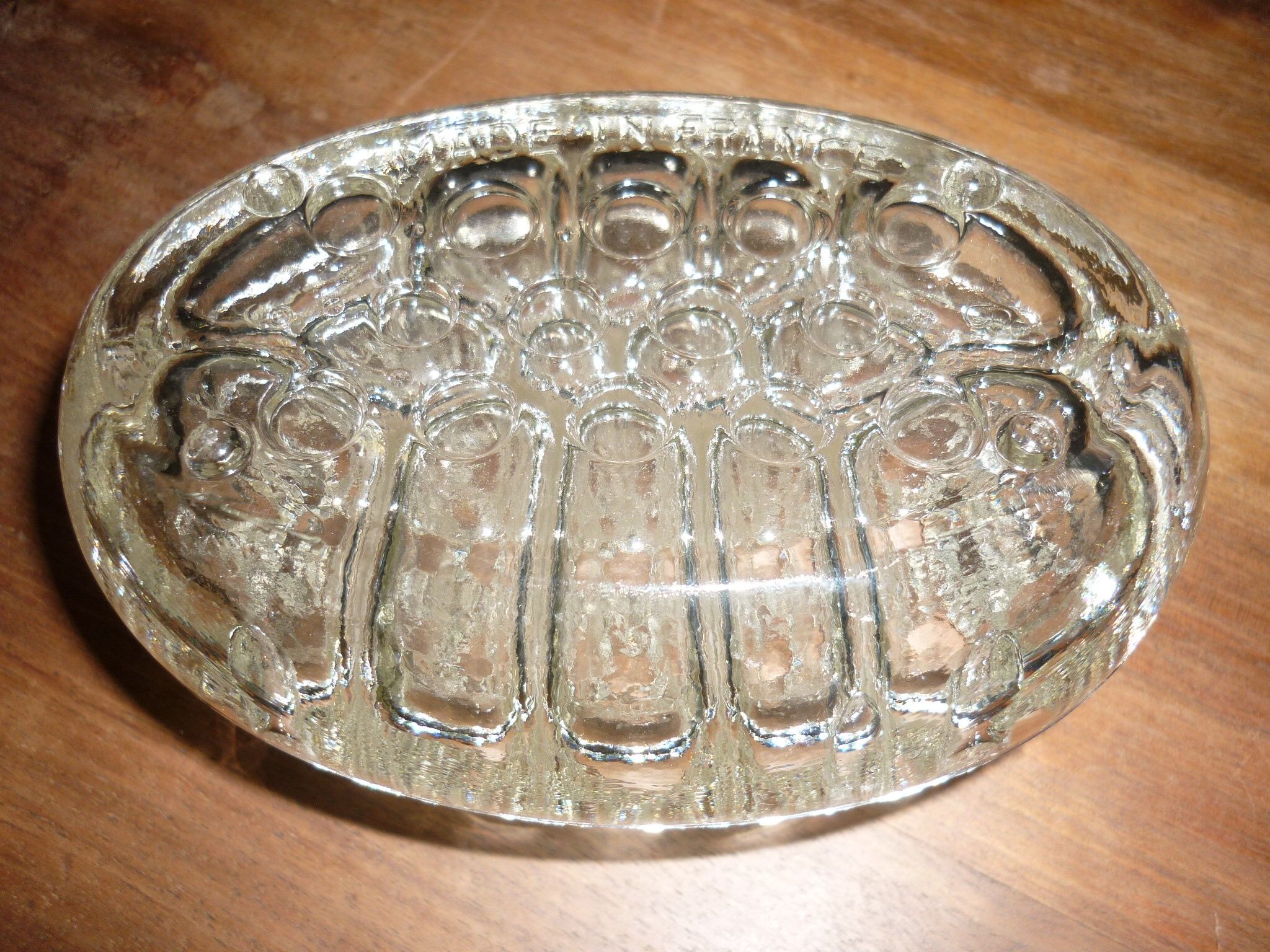 Pique oval glass flowers