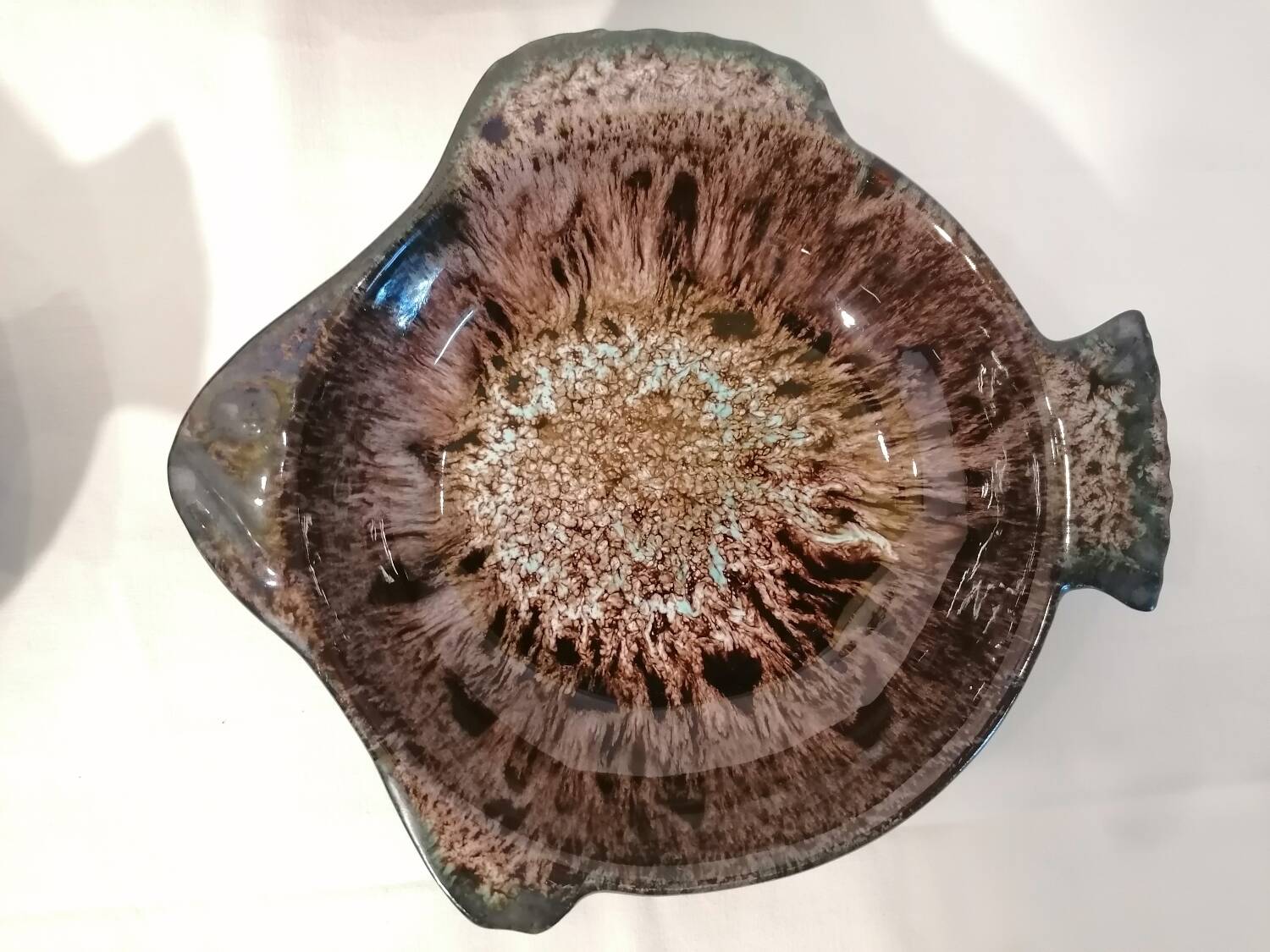 Set of 7 fish-shaped plates signed MARIUS GIUGE circa 1970