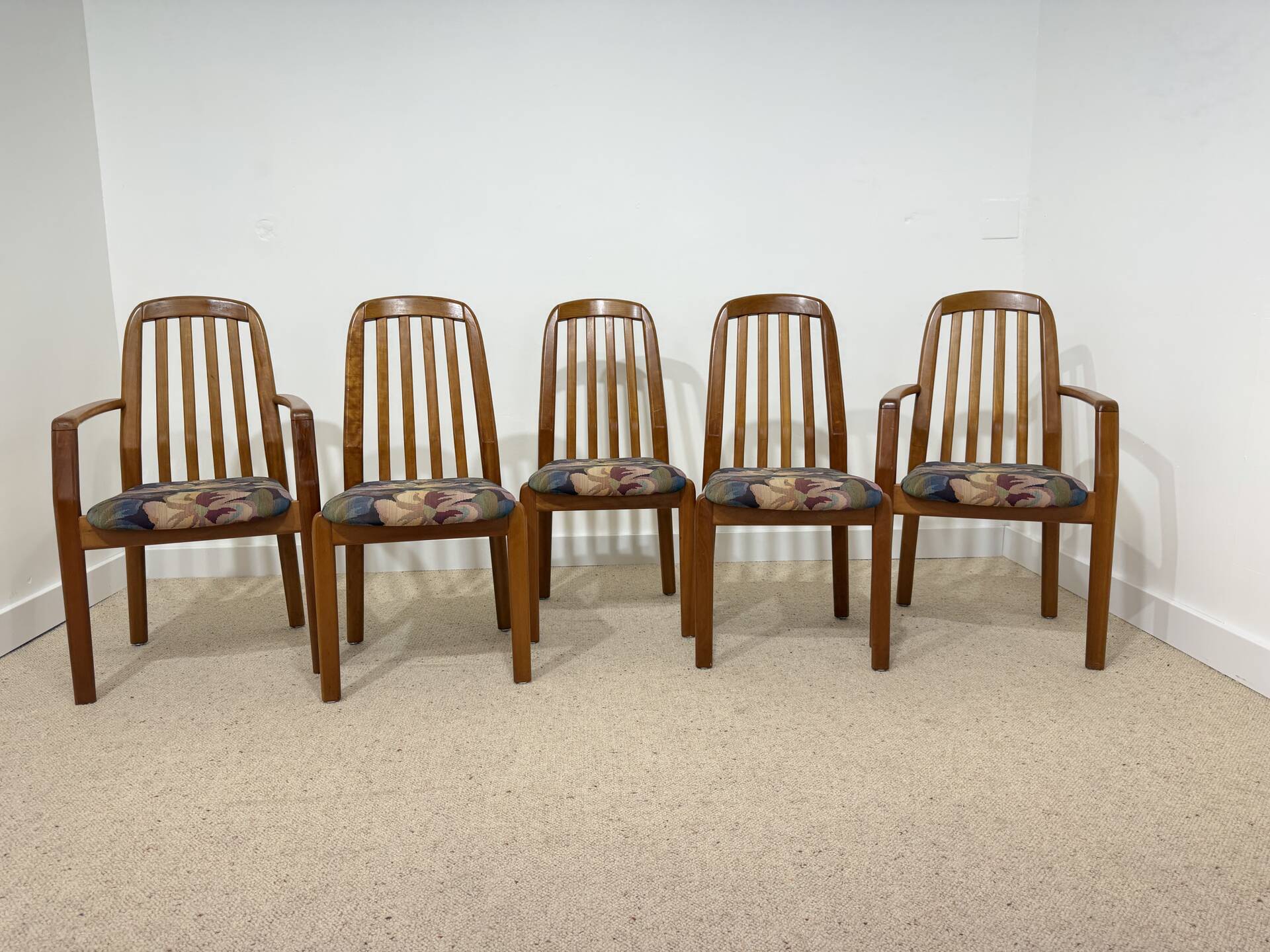 Ensemble 2 fauteuils et 3 chaises Dyrlund - design danois années 70