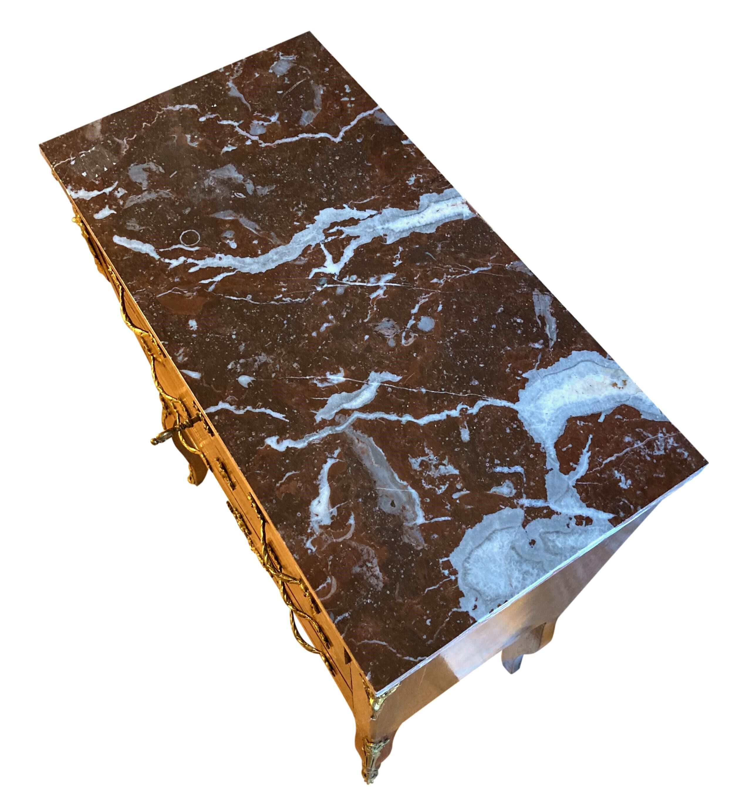 Louis XV chest of drawers in marquetry