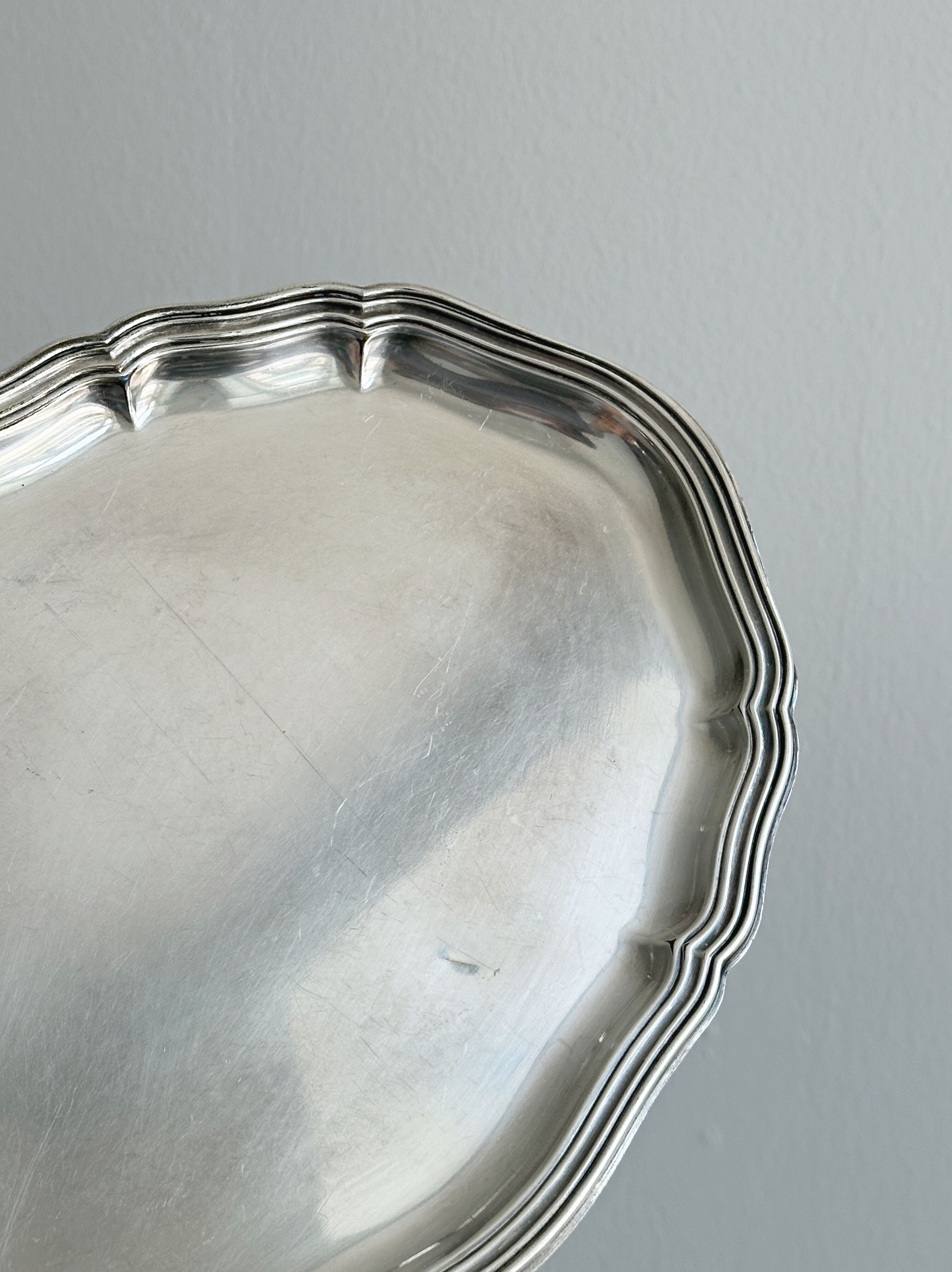 Oval plateau