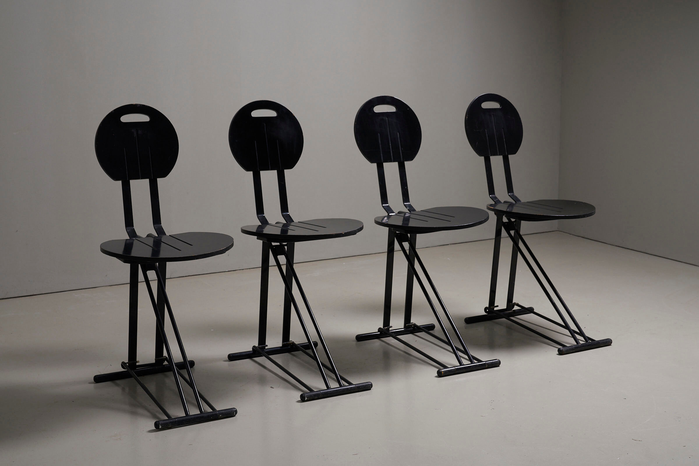 Set of 4 Italian folding chairs from the 1980s