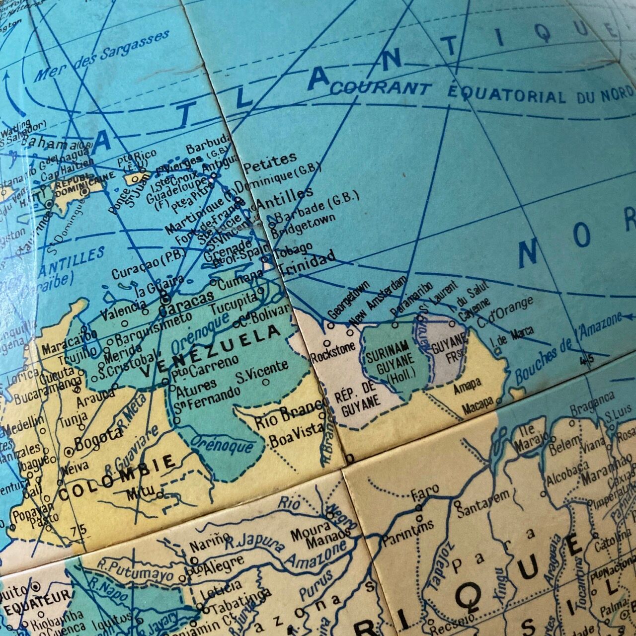 Girard and Barrère terrestrial globe