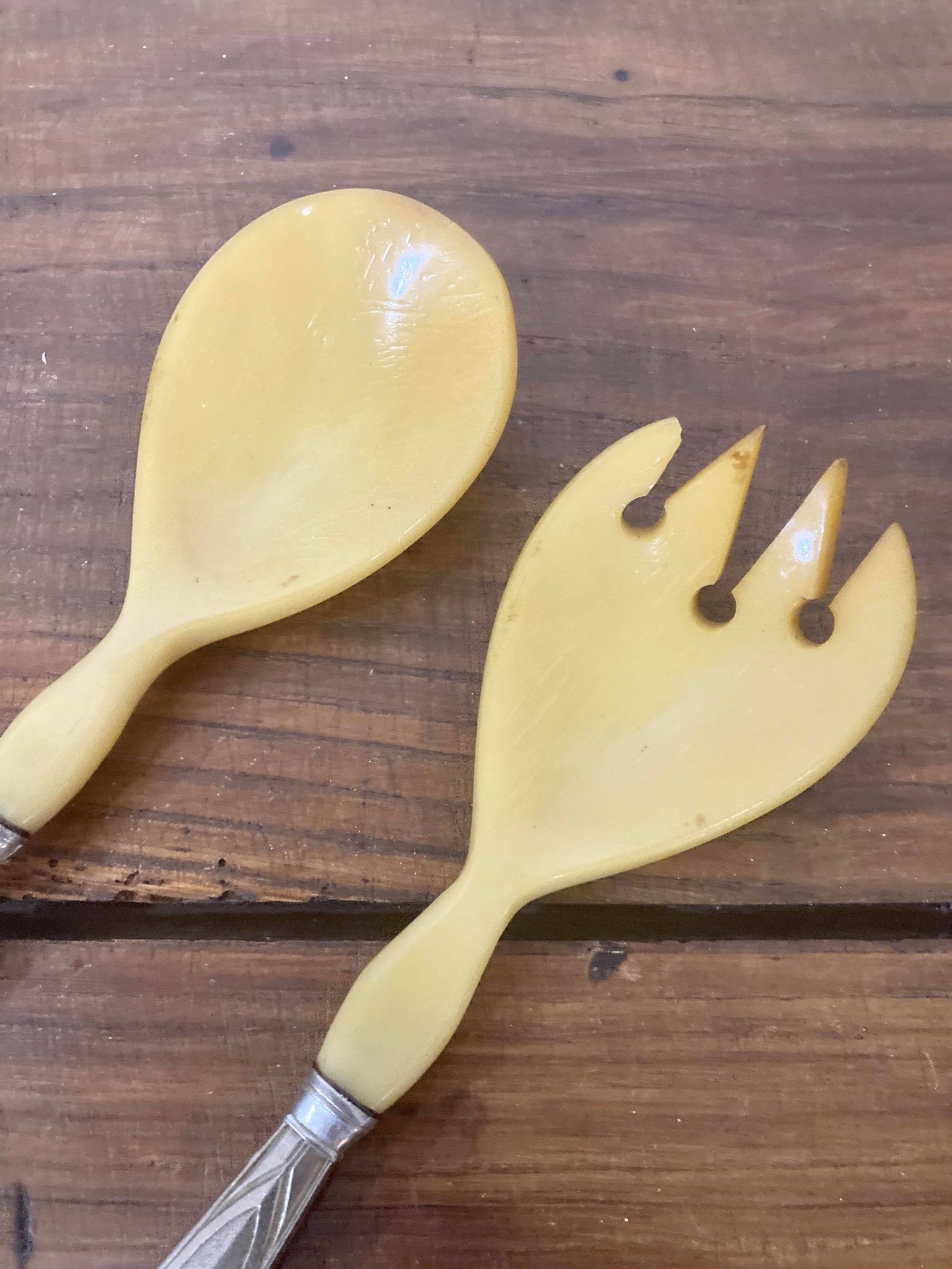 Bakelite salad cutlery