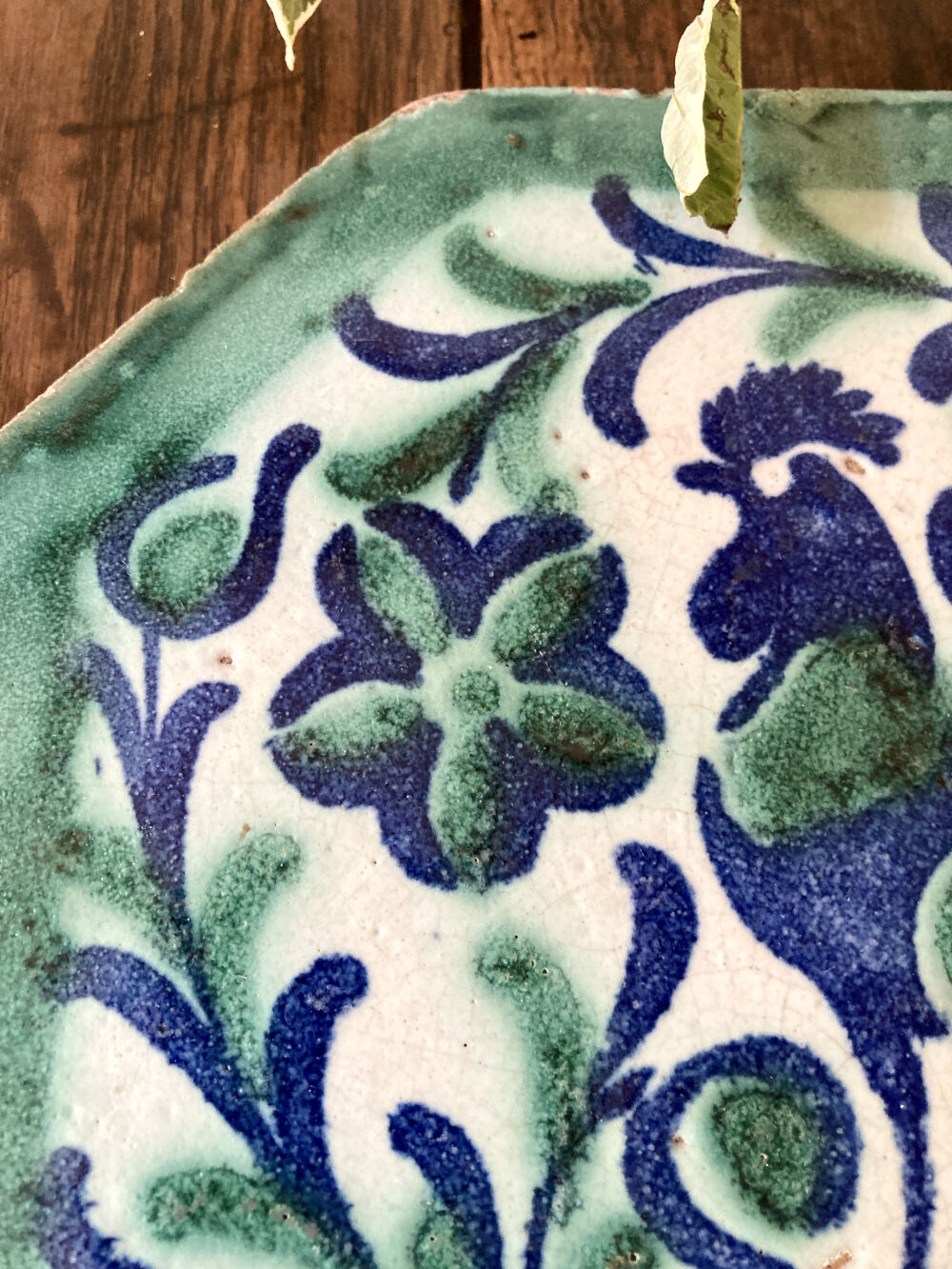 Old Andalusian tile from Triana (Seville), late 19th century.