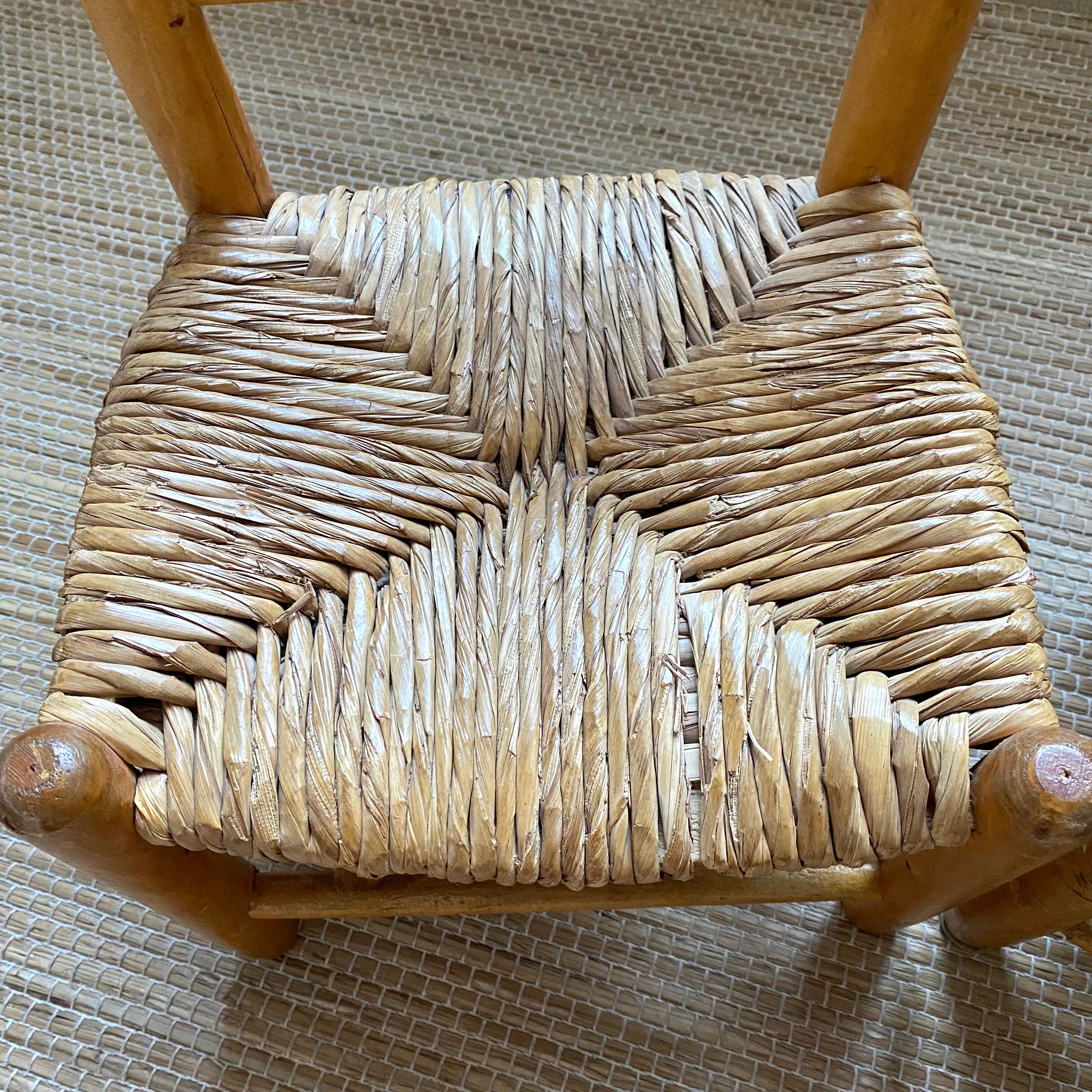 Chaises enfant anciennes en bois et paille