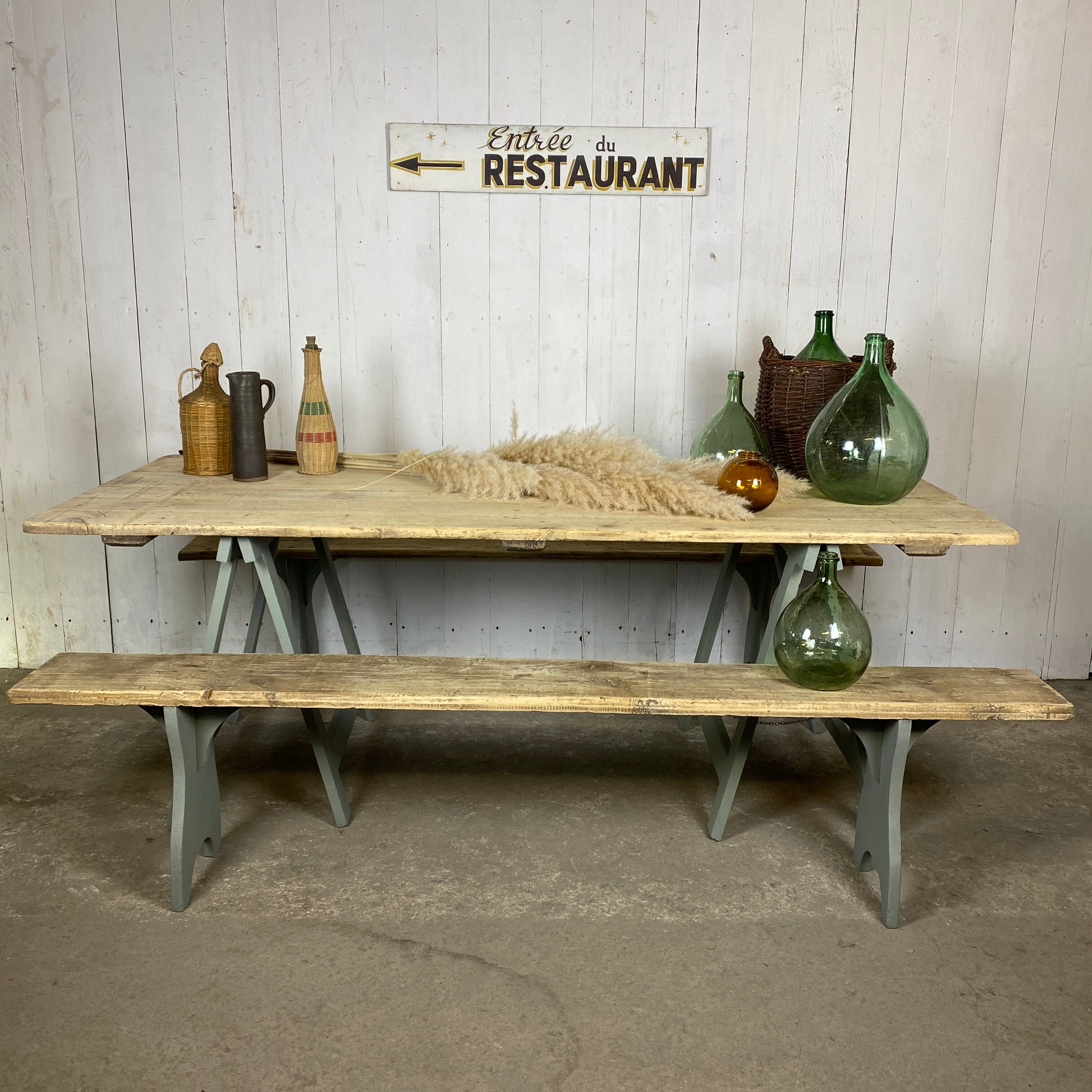Table guinguette et 2 bancs