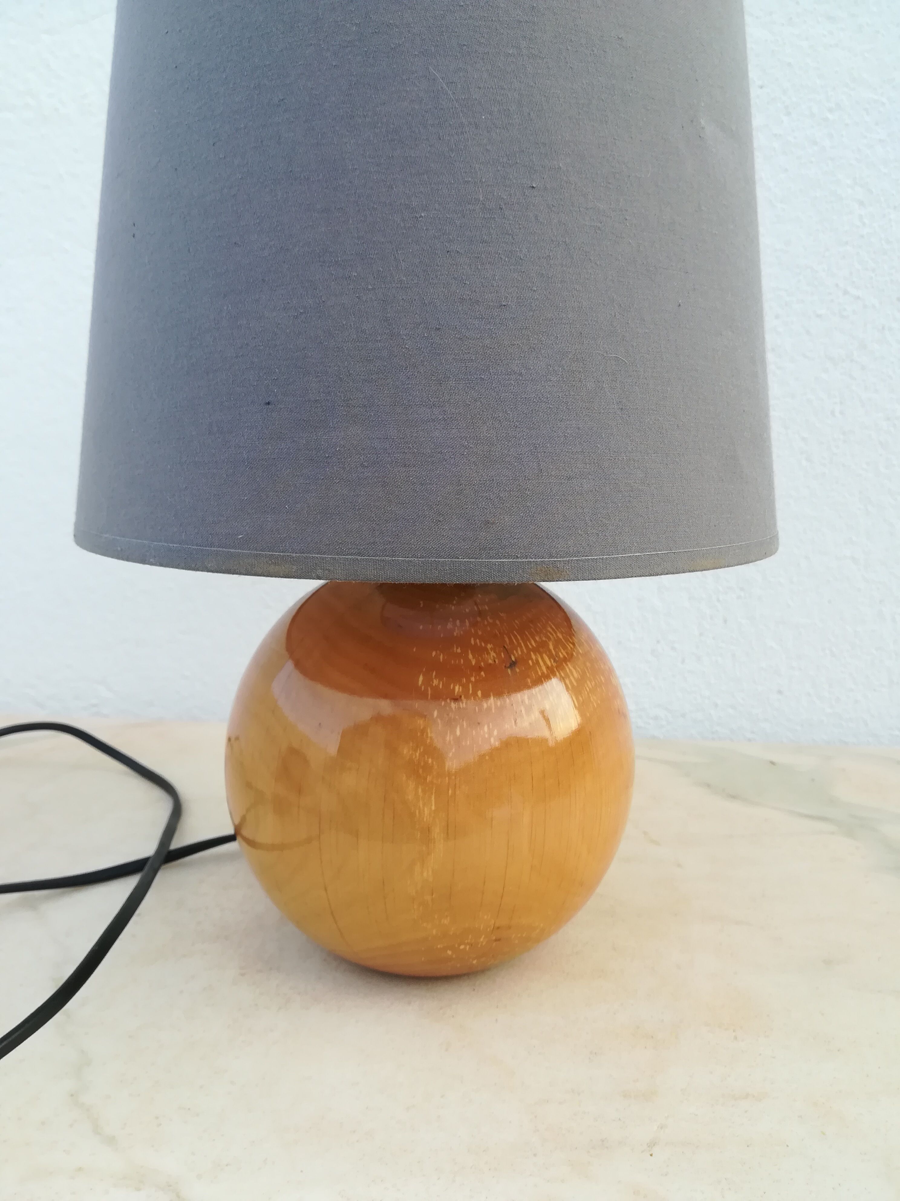 Wooden ball lamp