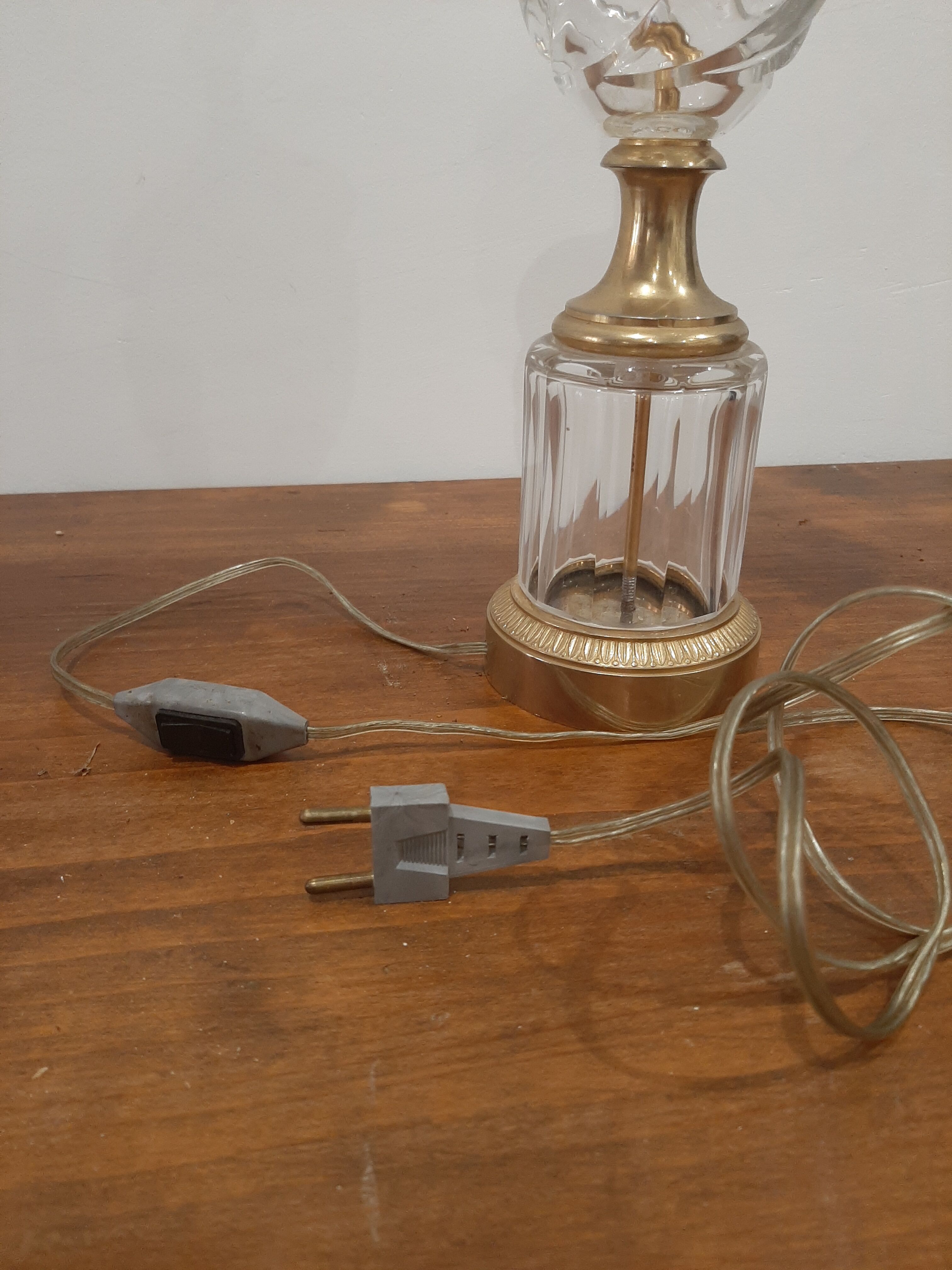 Crystal lamp foot and brass