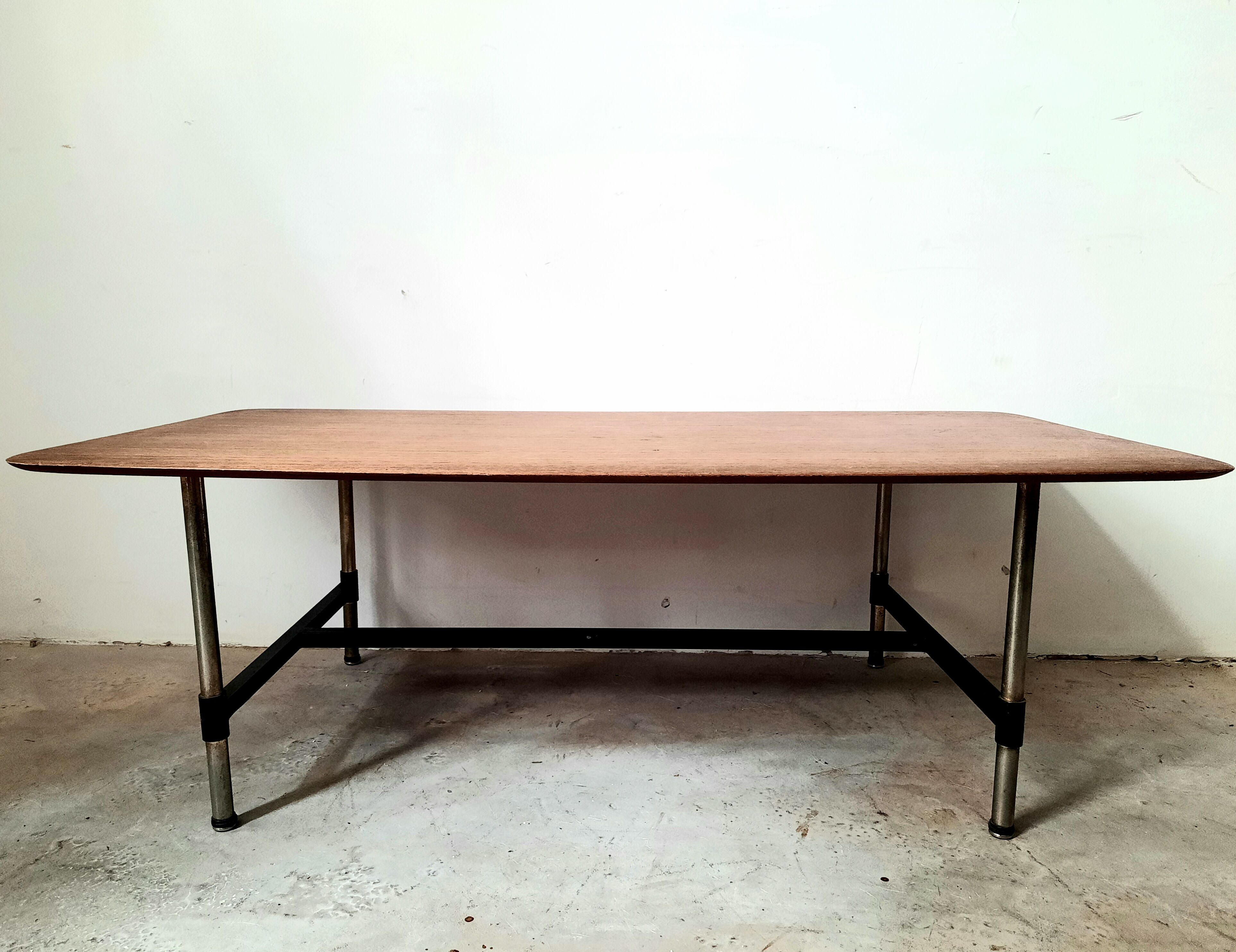 Vintage Italian coffee table from the 60s / 70s