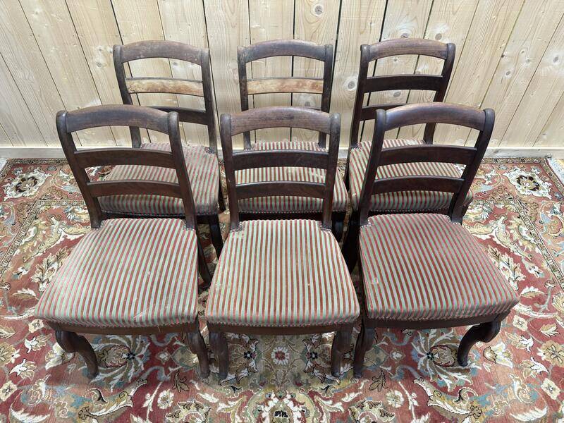 Suite de 6 chaises époque Restauration à restaurer