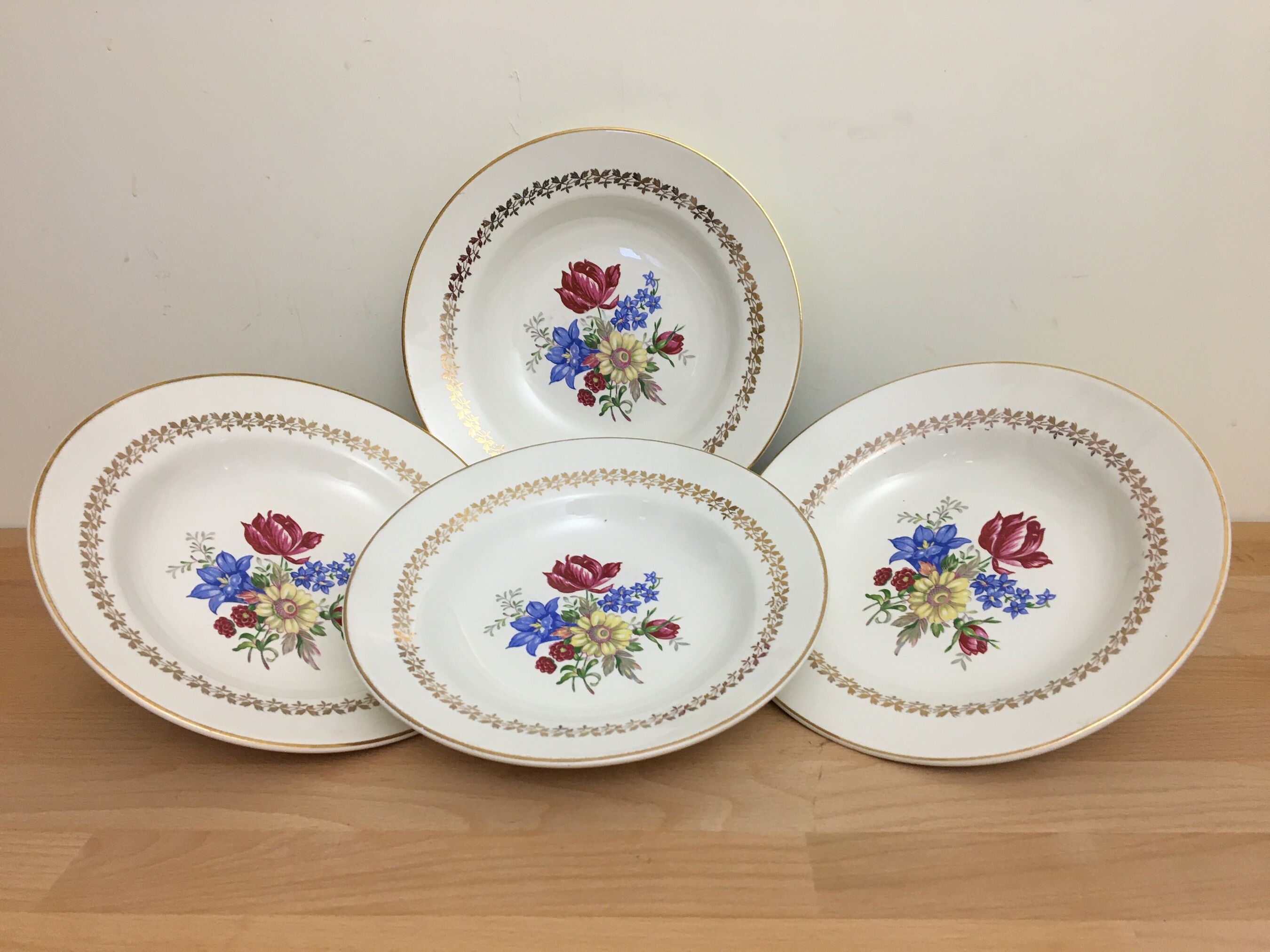 4 Vintage Hollow Plates in Porcelain Signed Sarreguemines
