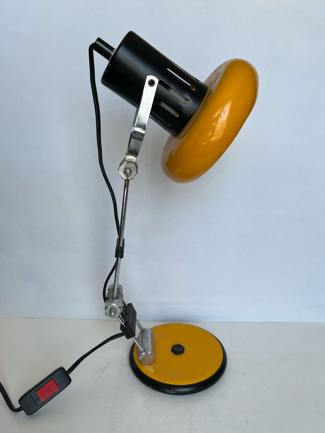 Vintage articulated lamp