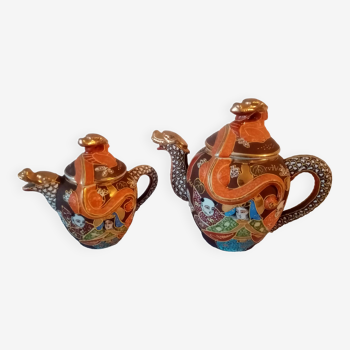 Ancienne theiere et pot a lait en porcelaine du japon satsuma signe