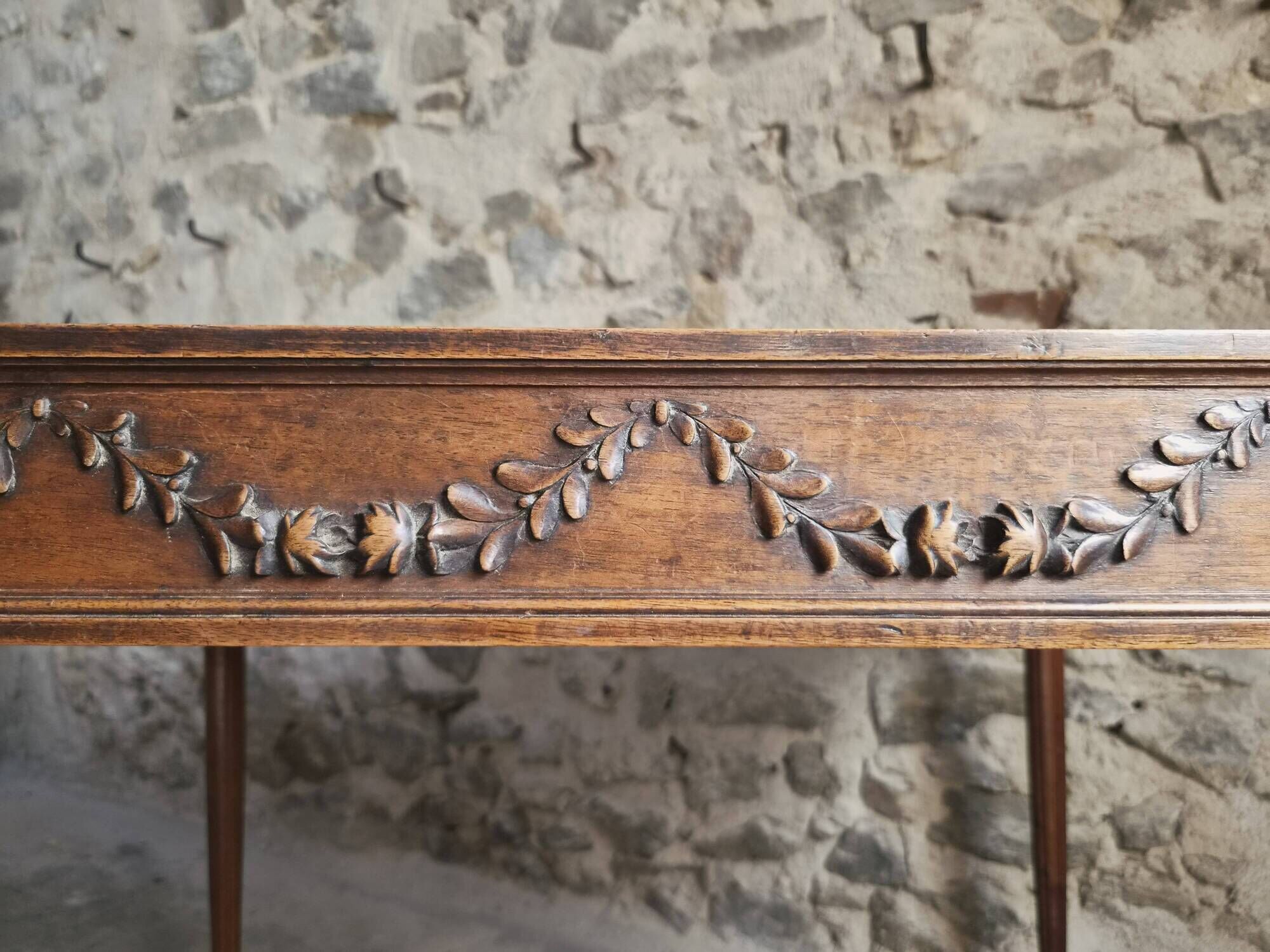 French antique writing desk in walnut, Louis XVI style, late 19th century, circa 1880–1900.