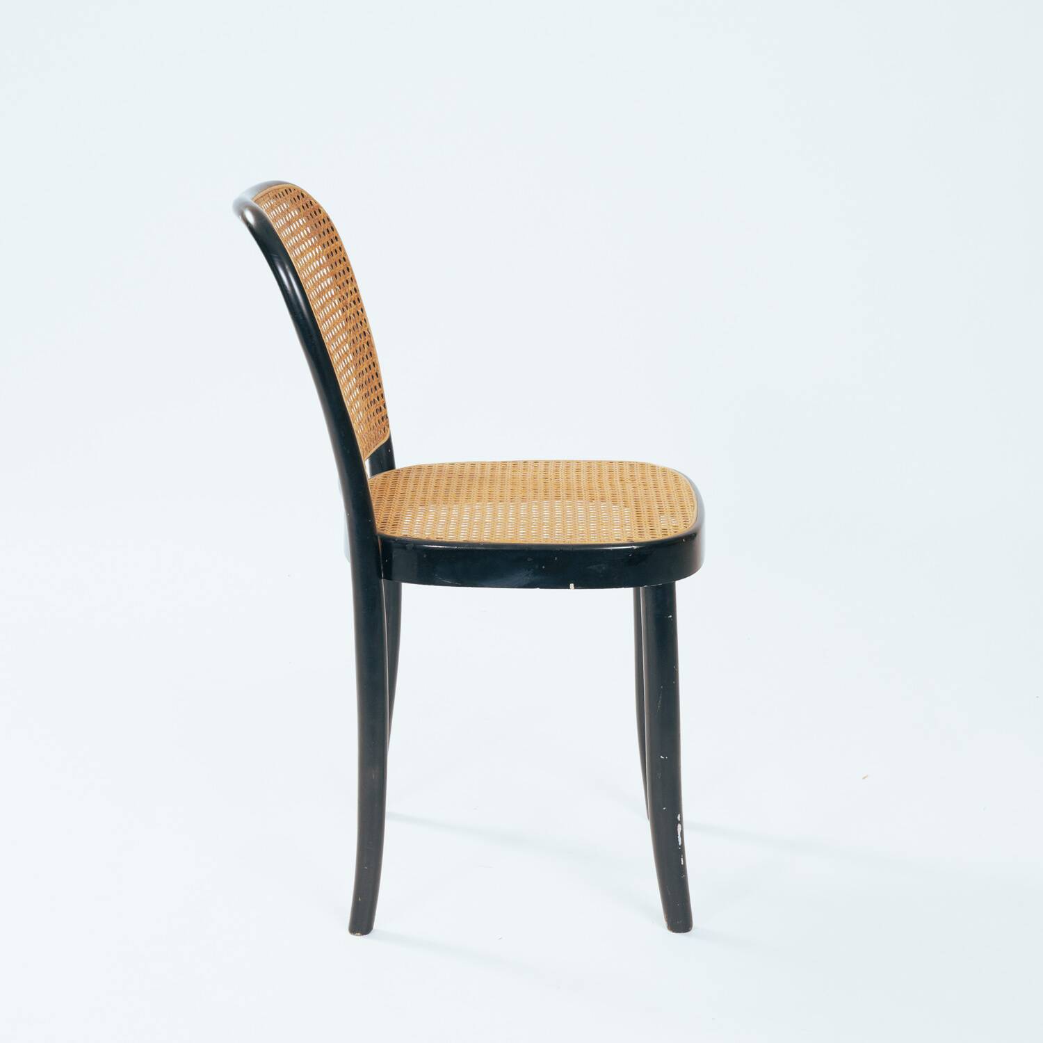 3 chaises Hoffmann Prague 811 en cannage d'après Thonet