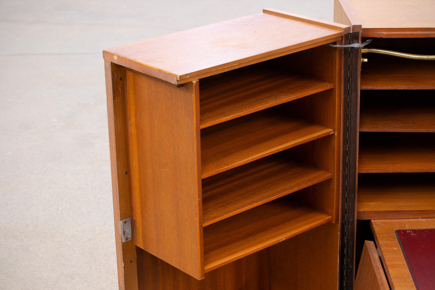 Bureau vintage Magic Box 1960
