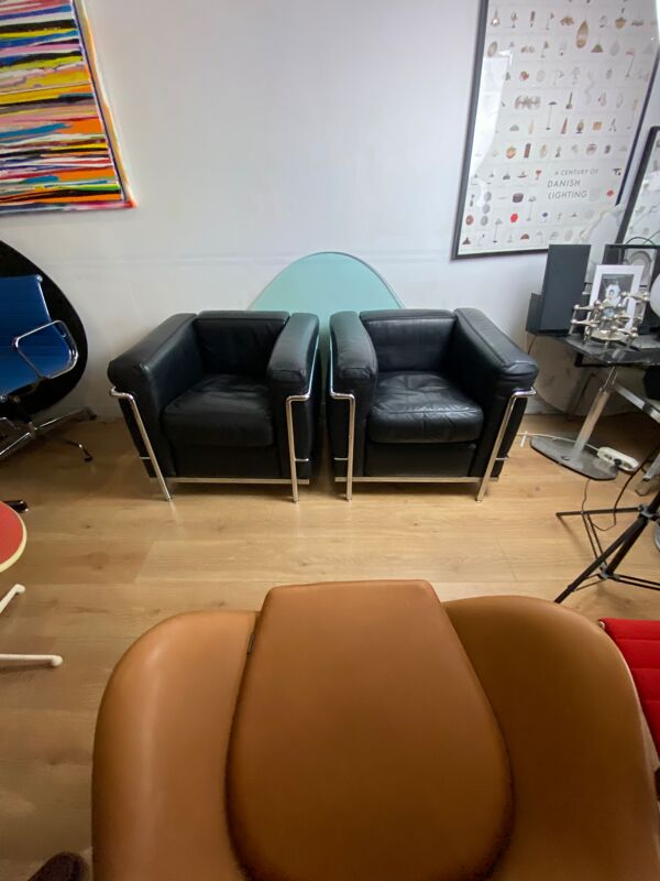 Paire de fauteuils LC2 Le Corbusier édition Cassina