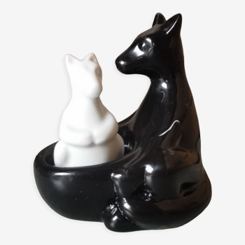 Pepper shaker kangaroo ceramic