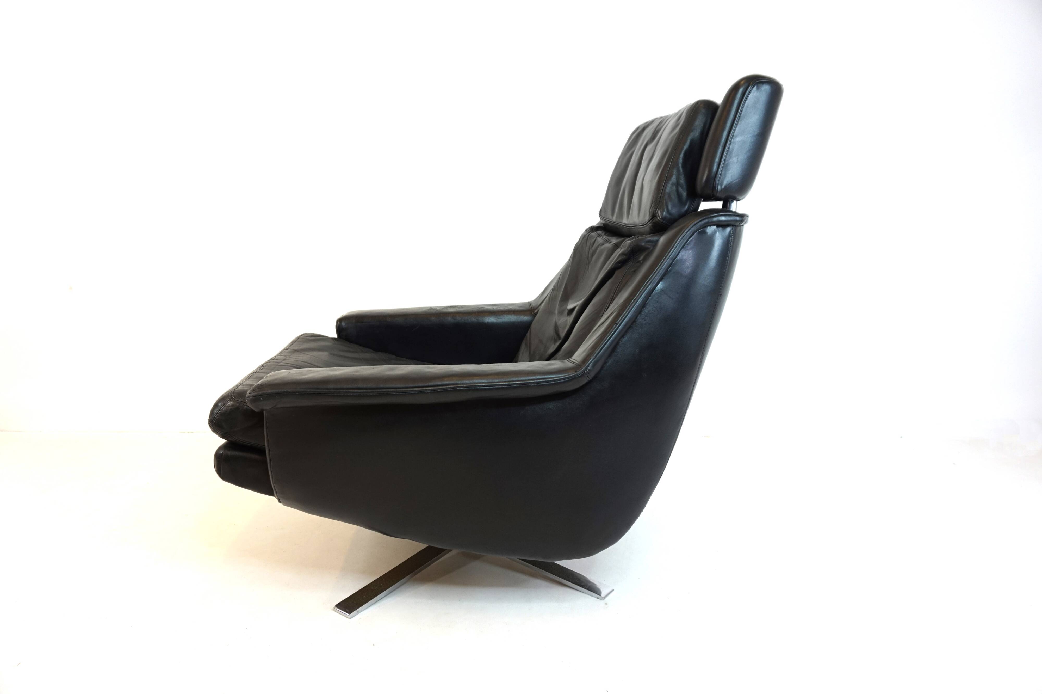 ESA leather chair 802 by Werner Langenfeld
