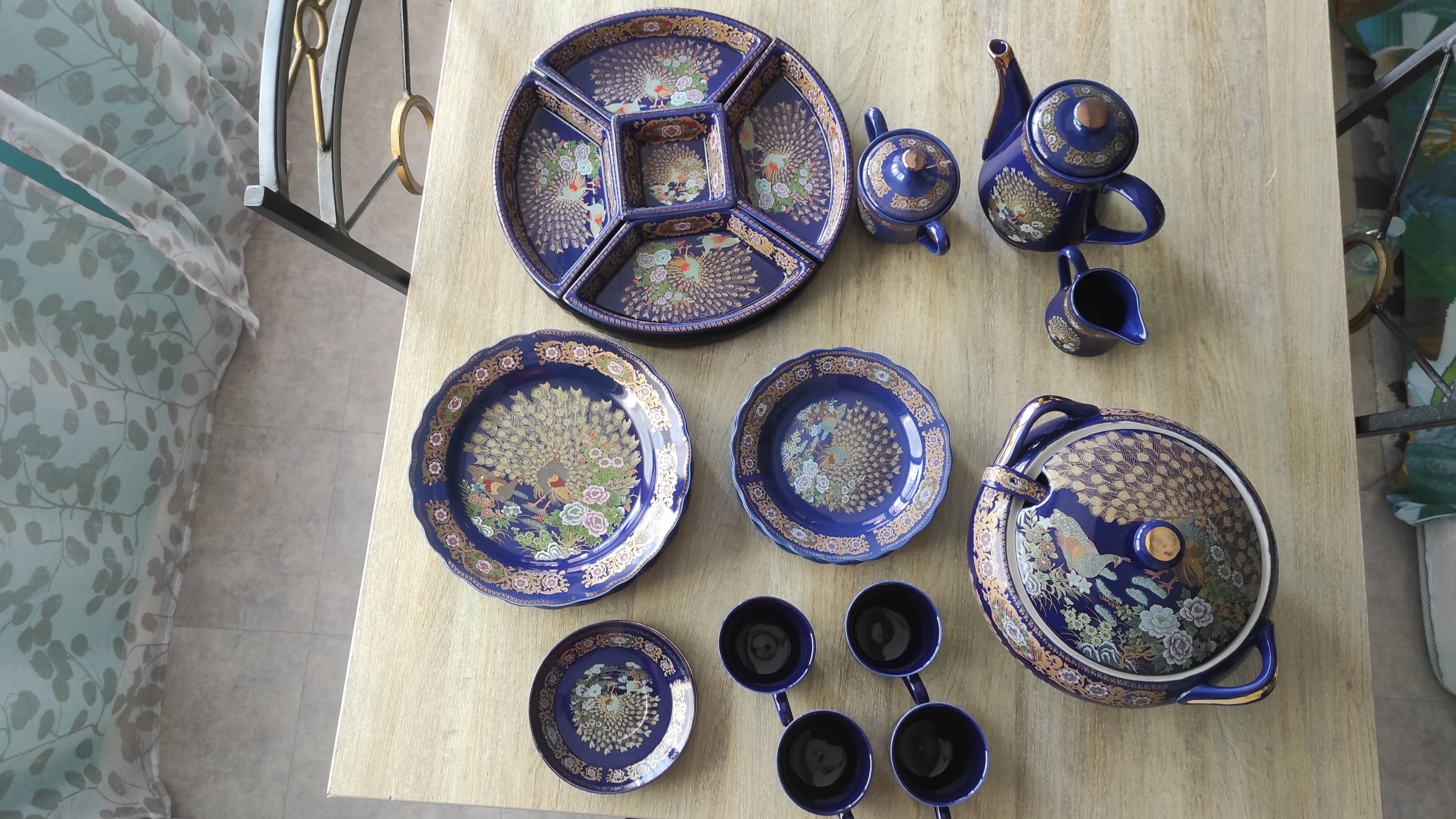 Superb complete table service "Taous" in cobalt blue porcelain.