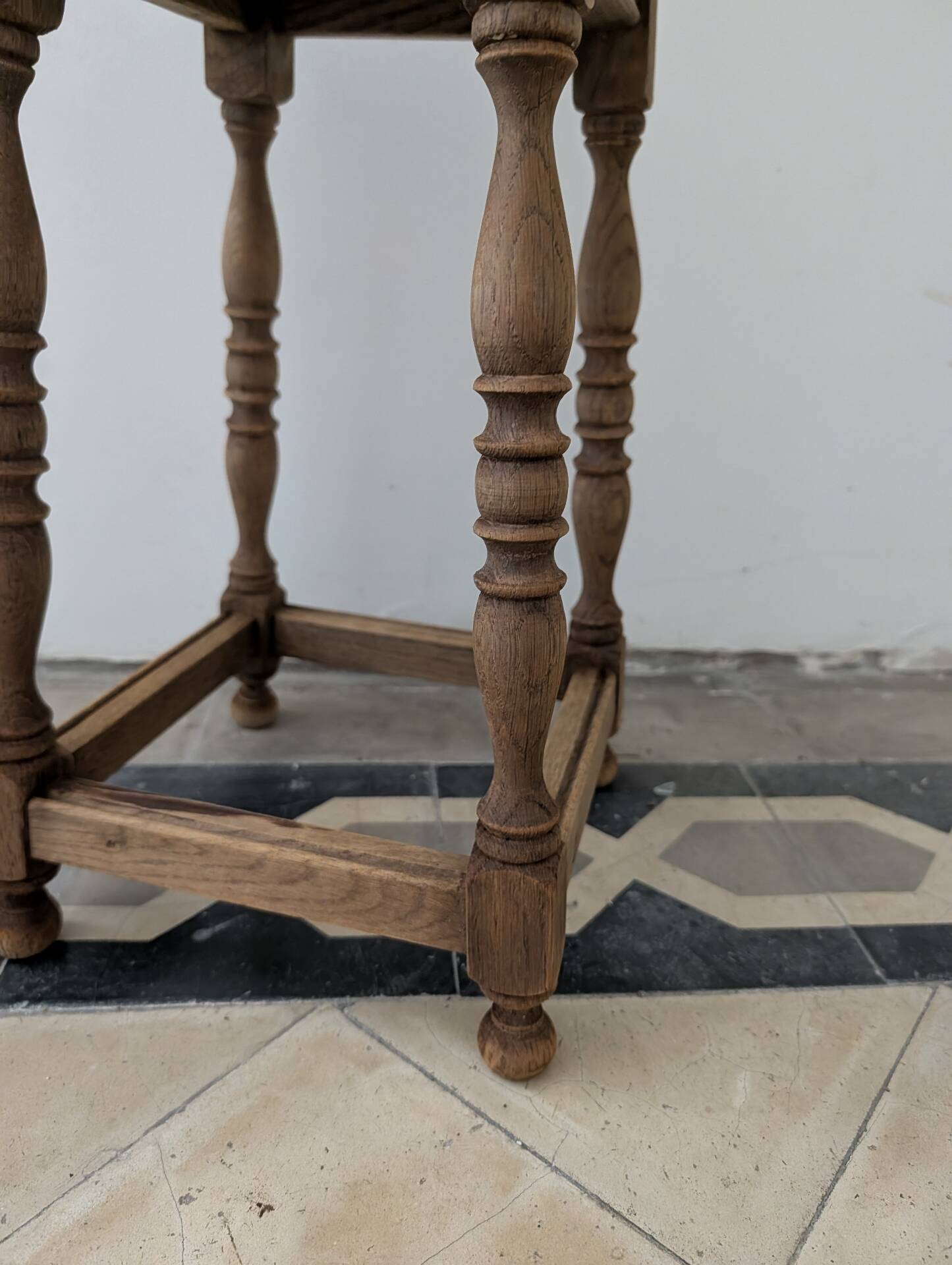 Oak stool in Louis XIII style