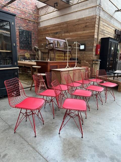 Suite of 10 metal chairs