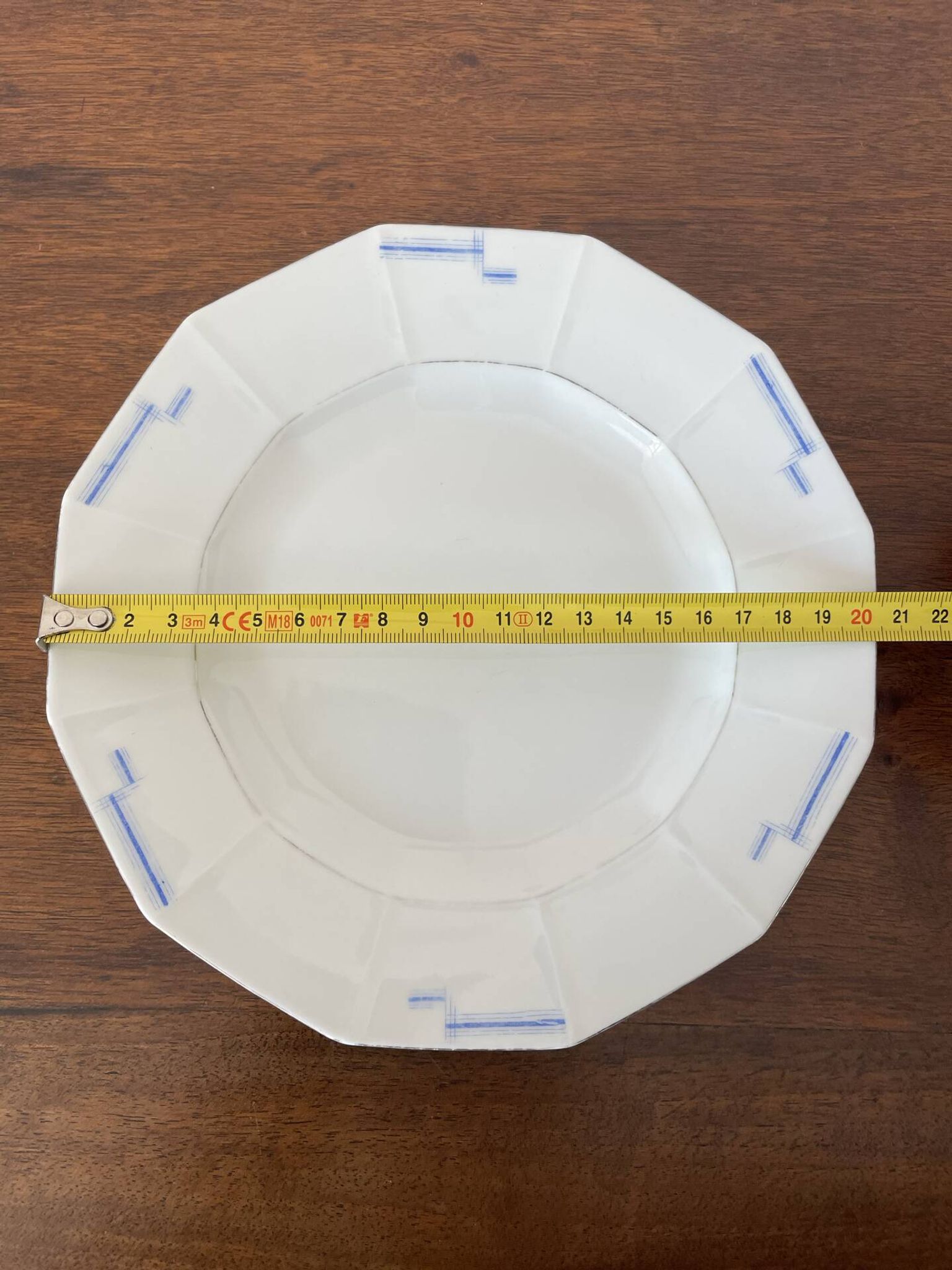 Set of 2 Art Deco porcelain dessert plates