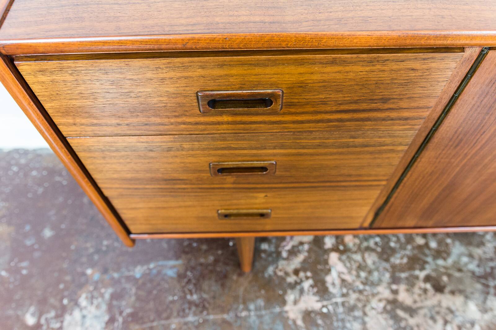 Buffet en noyer vintage par Bfm, années 1960, Pologne