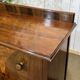Commode anglaise en loupe de noyer et chêne, années 1930