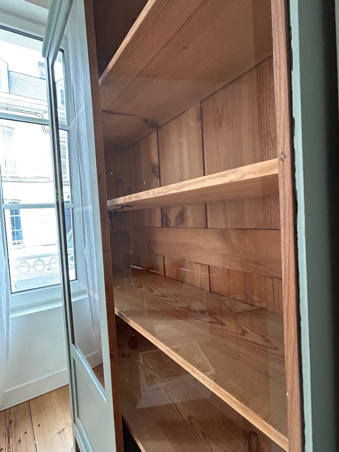 Parisian glass cabinet (renovated)