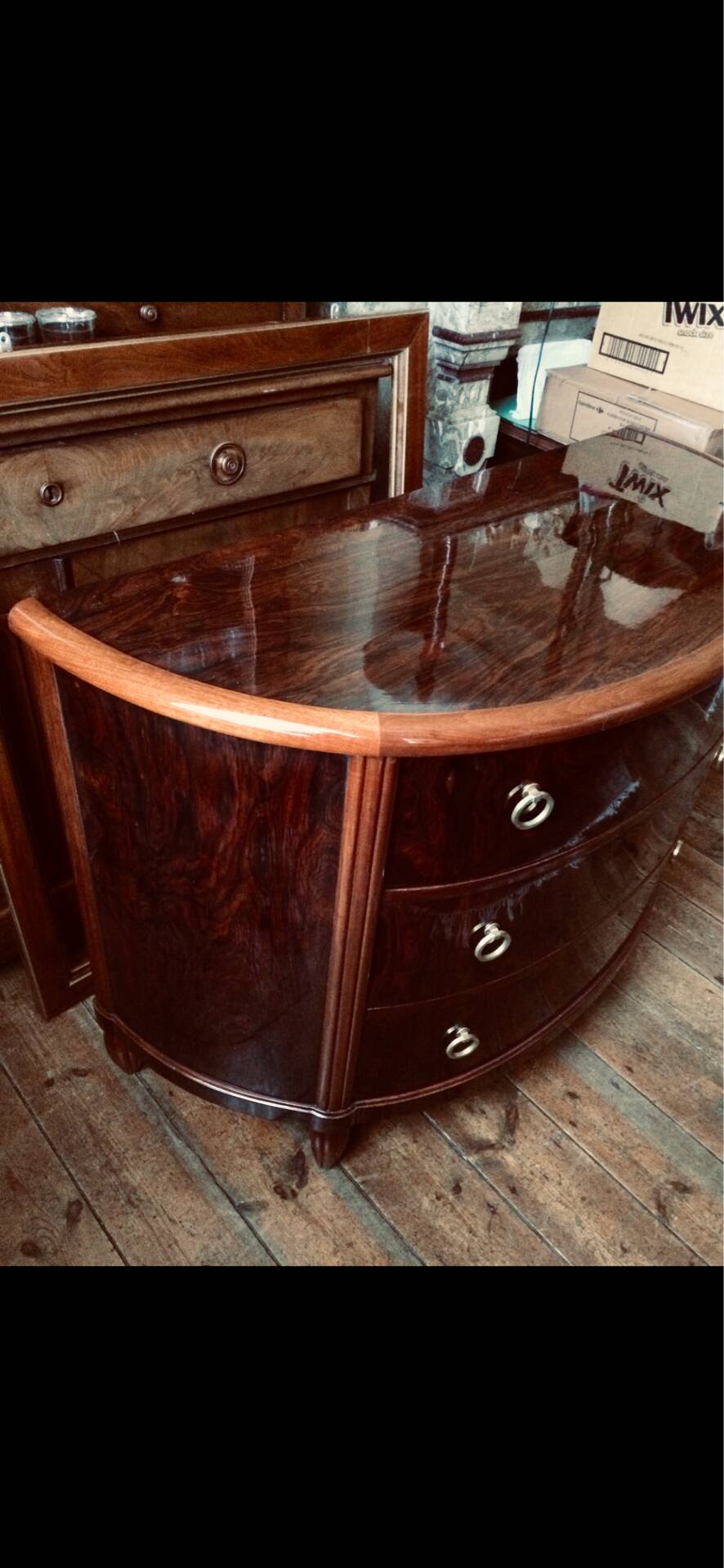 Commode demi-lune