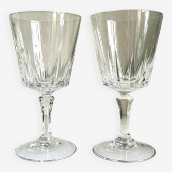 2 chiseled crystal wine glasses
