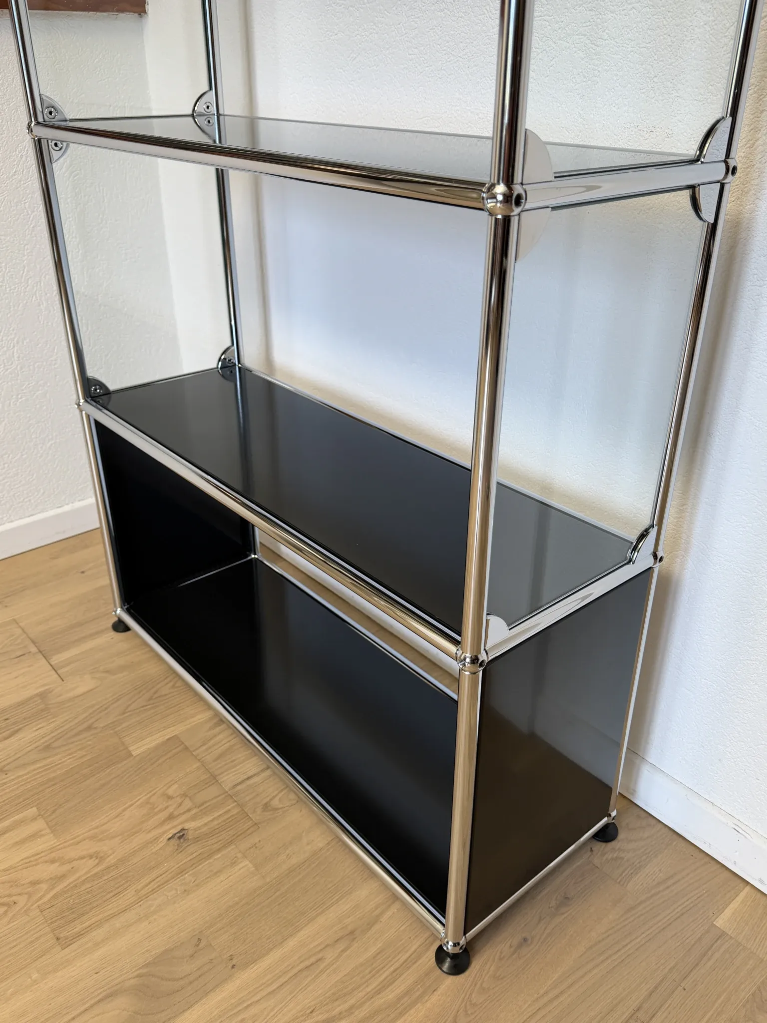 USM Haller shelf in Graphite Black