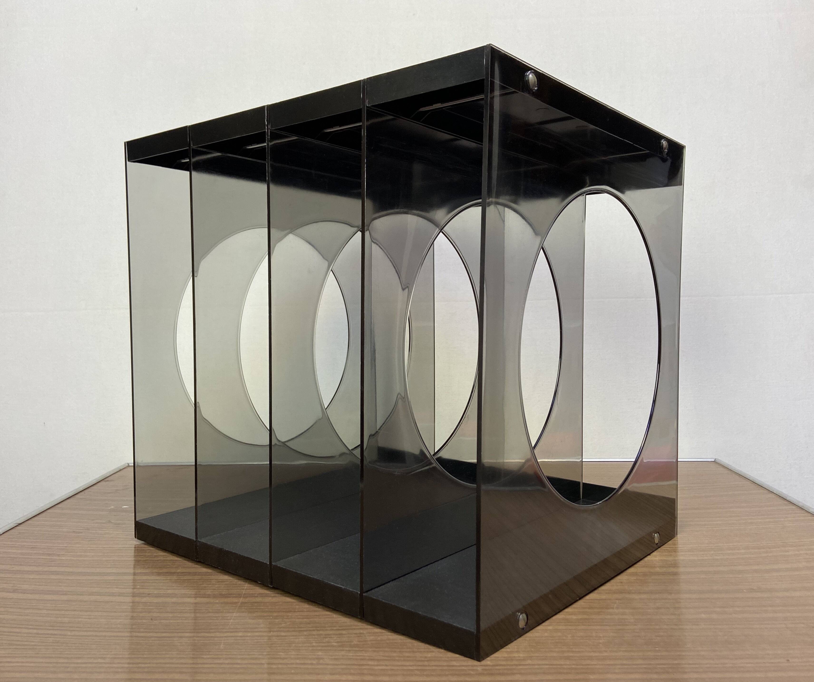 Porte-vinyles Space UFO en plexiglas fumé