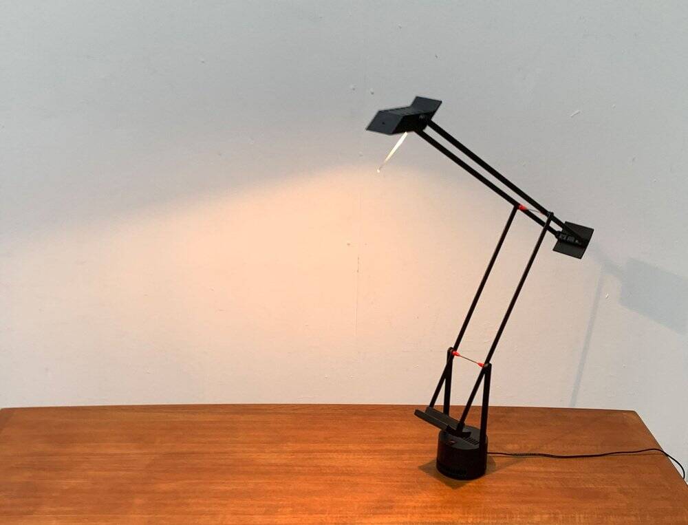 Postmodern Italian Tizio table lamp by Richard Sapper for Artemide, 1970s.